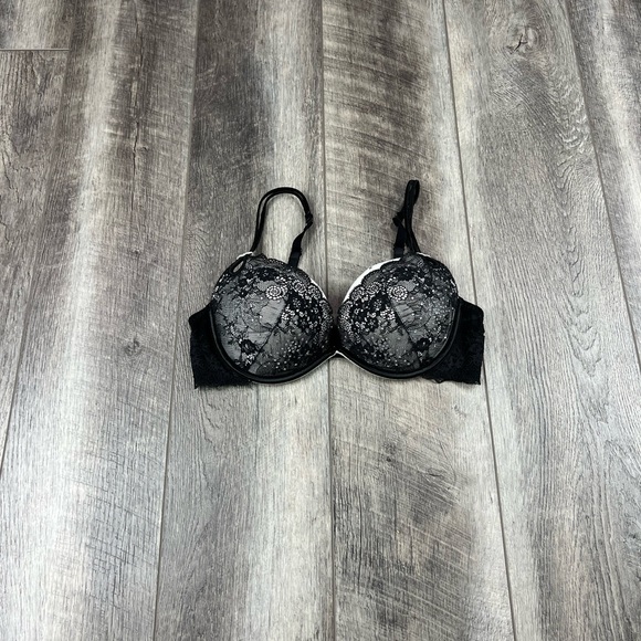 36C VS Lace Jewel Bra - Picture 1 of 14